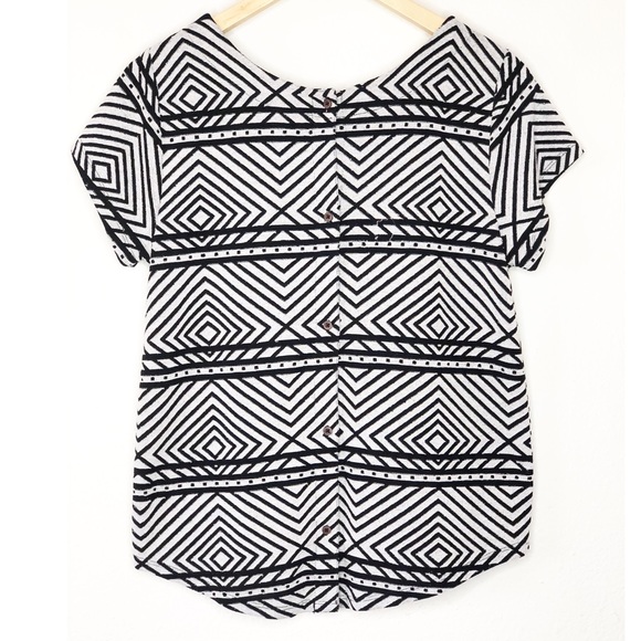 Lucky Brand Black & White Aztec Graphic Blouse - Picture 3 of 4